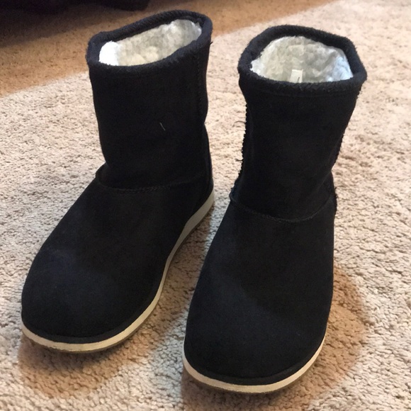 Boot - Picture 2 of 4